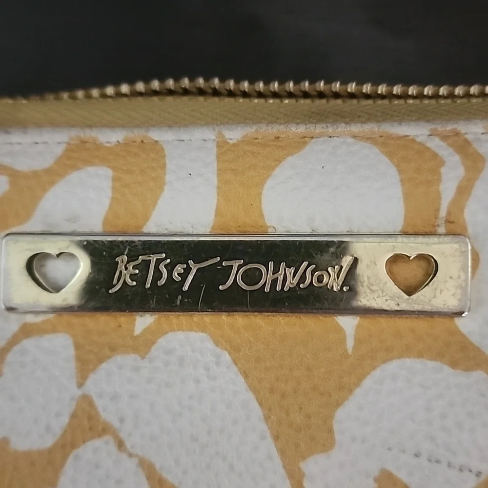 Betsey Johnson wristlet